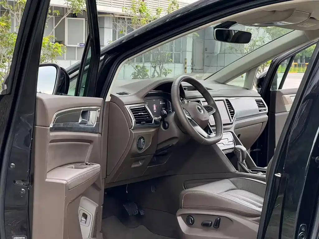 Volkswagen Viloran 2020 330TSI Luxury