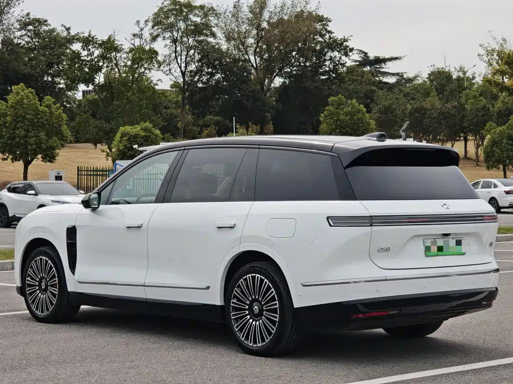 NIO ES8 — миниатюра 9