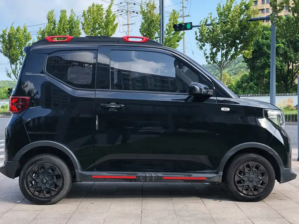 Wuling MINIEV — миниатюра 7