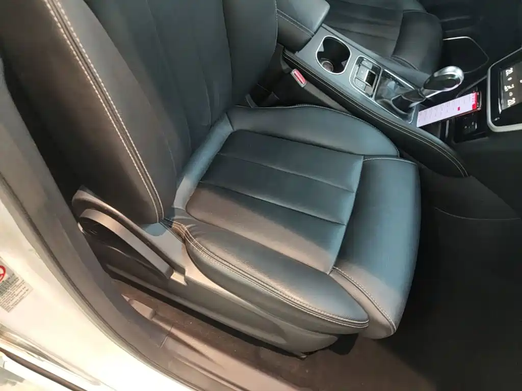 BYD MAX — миниатюра 25