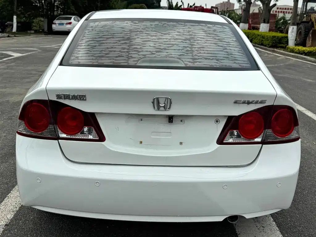 Honda Civic — миниатюра 10