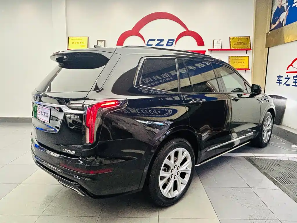 Cadillac XT6 — миниатюра 5