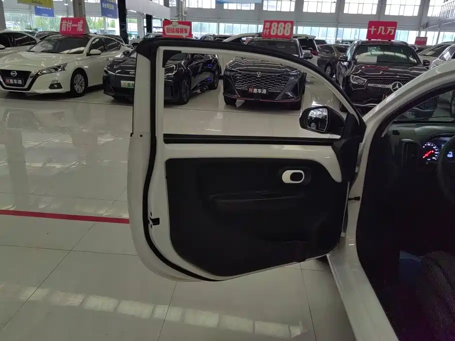 Roewe Clever — миниатюра 7