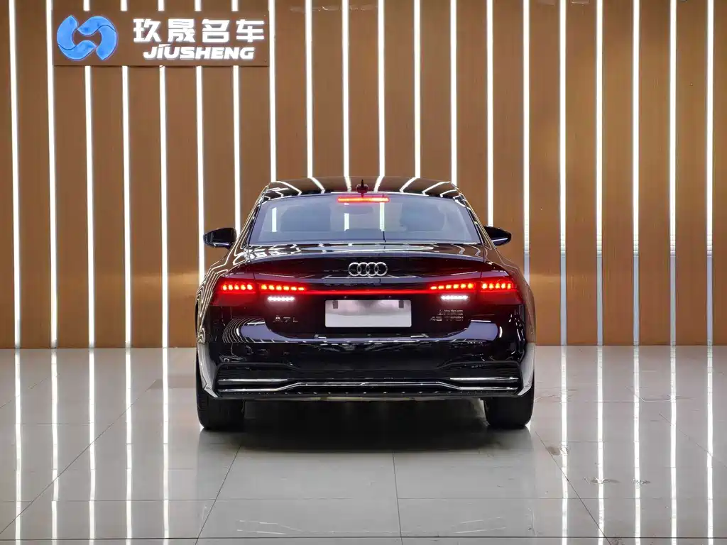 Audi A7L — миниатюра 5