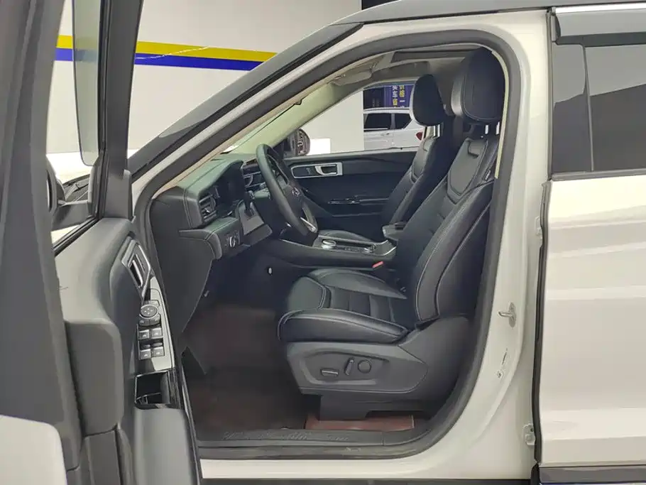 Ford Explorer — миниатюра 9