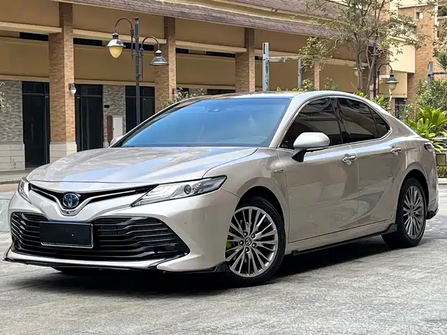 TOYOTA CAMRY 2021