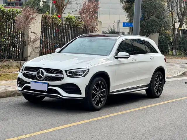 MERCEDES-BENZ GLC