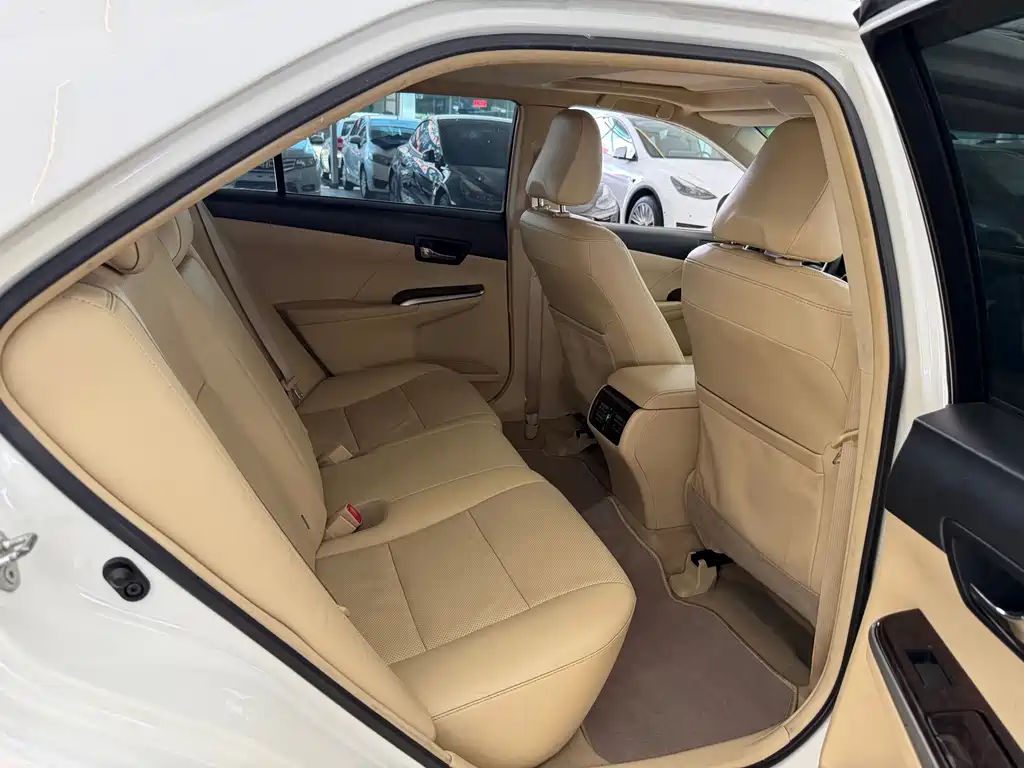 Toyota Camry — миниатюра 15