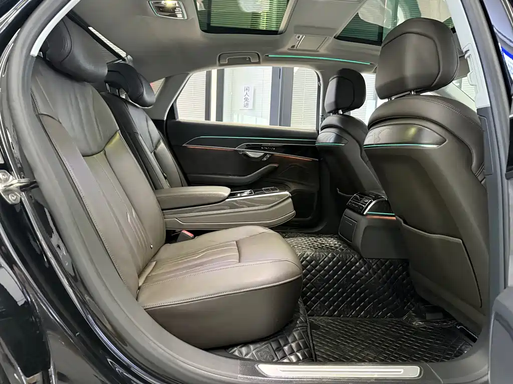 Audi A8 — миниатюра 10
