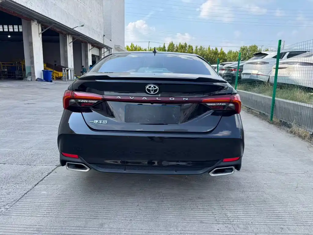 Toyota Avalon — миниатюра 8