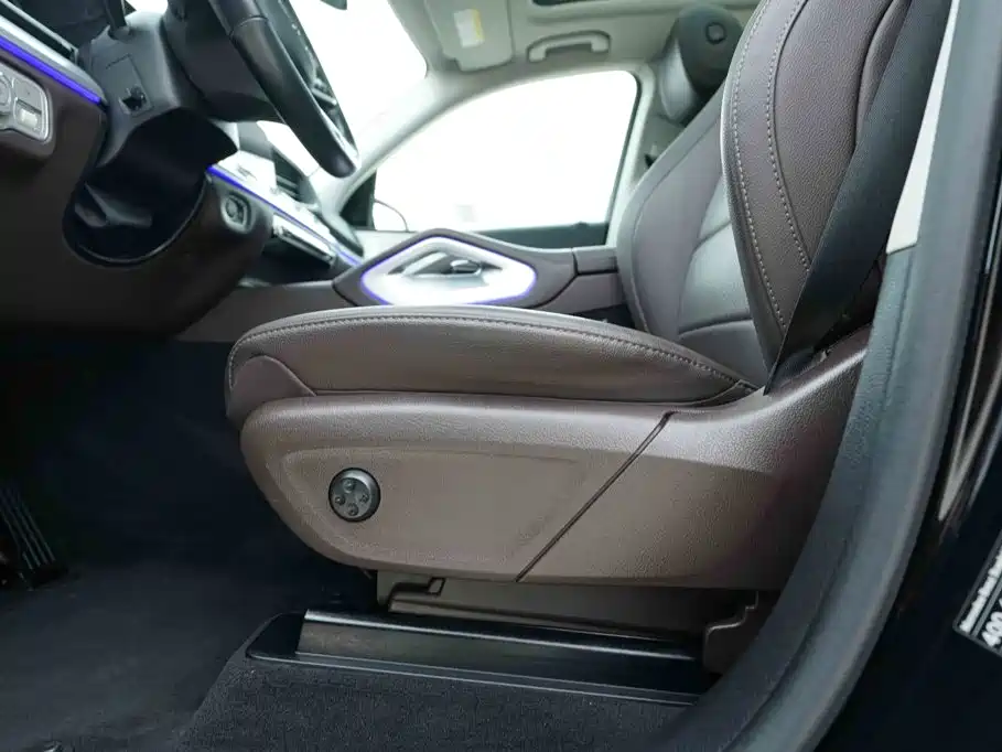 Mercedes-Benz GLE (Import) — миниатюра 11