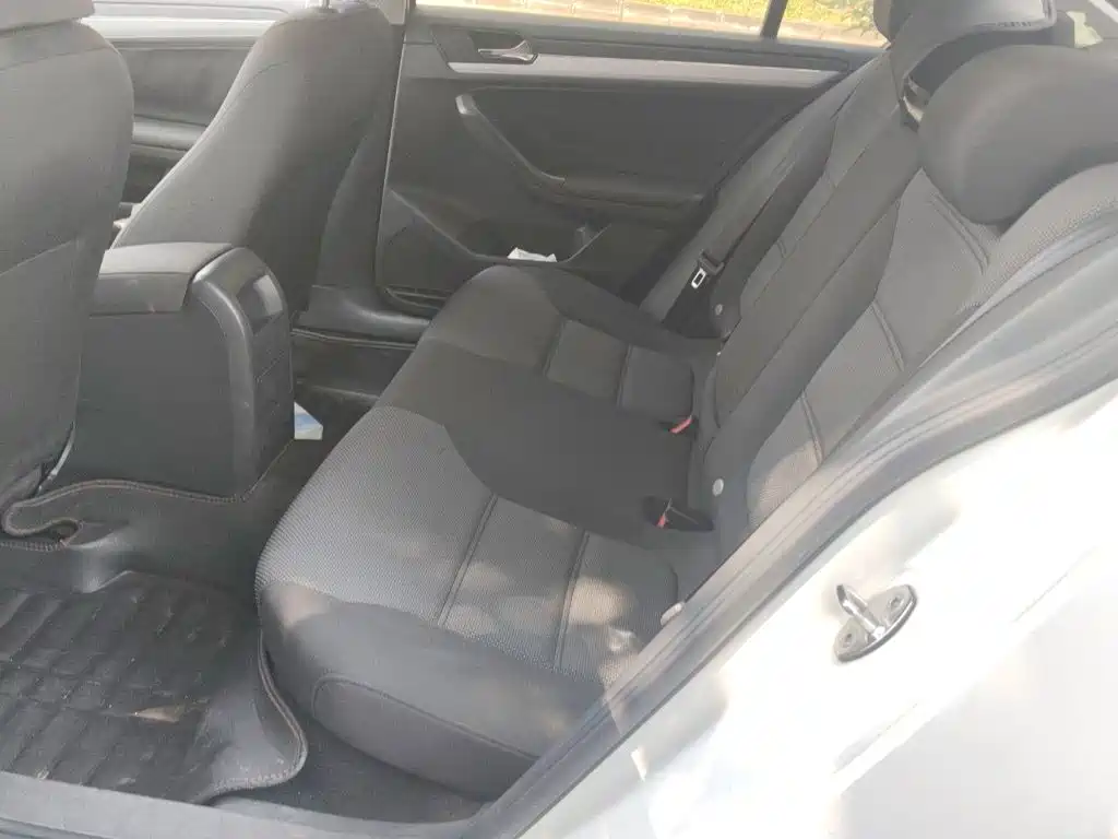 Volkswagen Sagitar — миниатюра 18