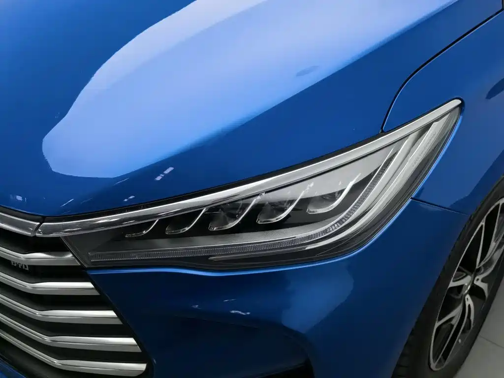 BYD MAX — миниатюра 7
