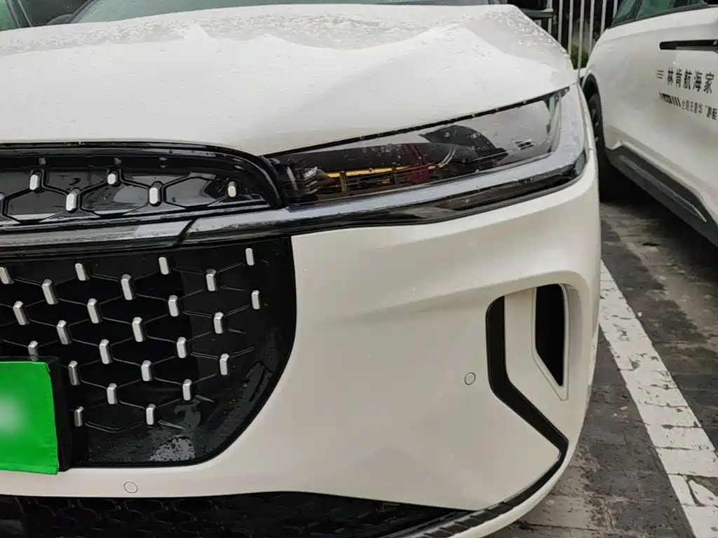 Lincoln Nautilus — миниатюра 24