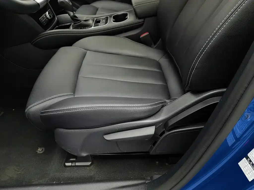 BYD MAX — миниатюра 20