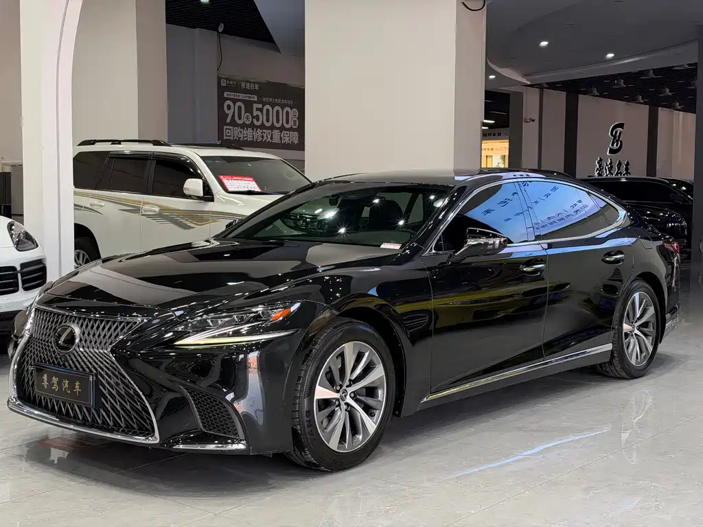 Lexus LS