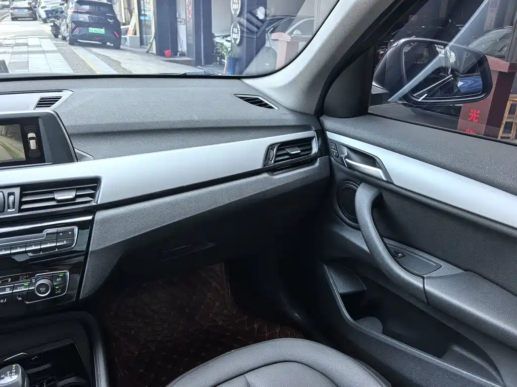 BMW X1 — миниатюра 15