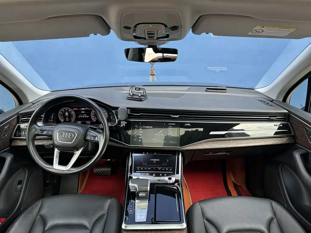 Audi Q7 — миниатюра 4