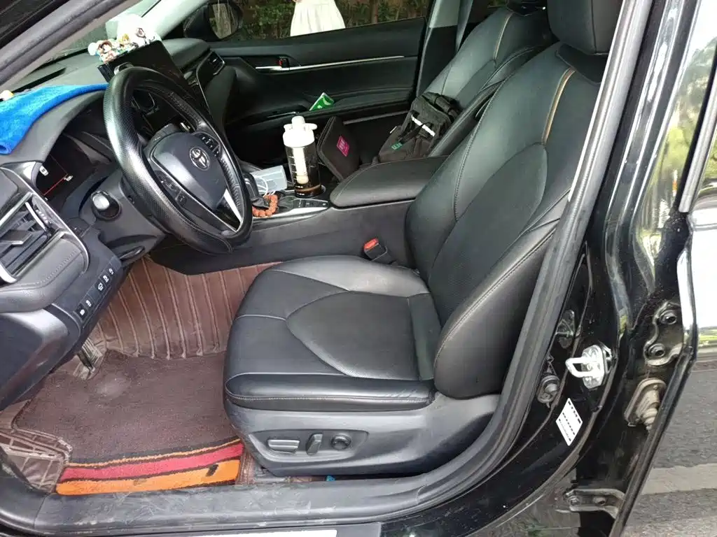 Toyota Camry — миниатюра 8