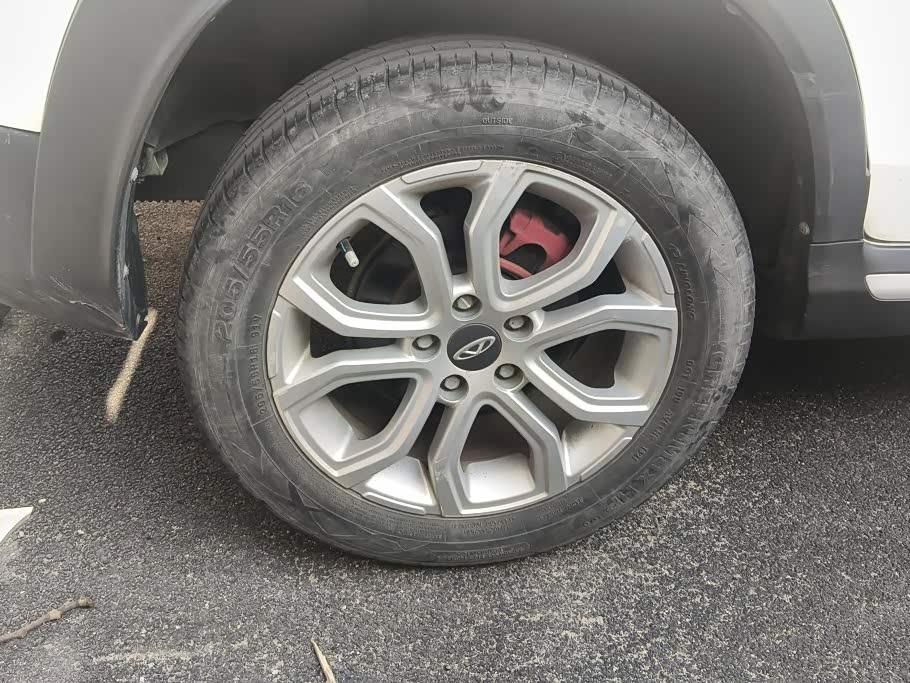 CHERY Tiggo 3x 1.5 л 2021 г. Белый, пробег 35400 км