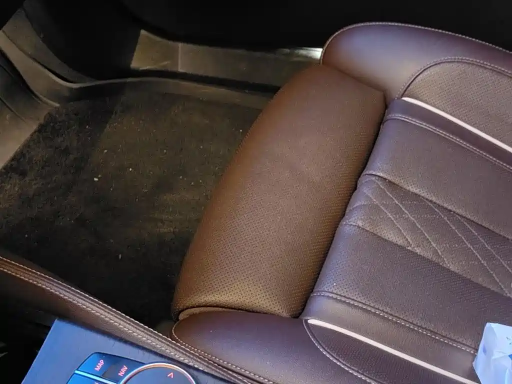 BMW 5 Series — миниатюра 7