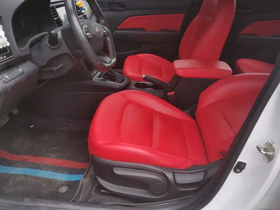 Hyundai Elantra — миниатюра 9