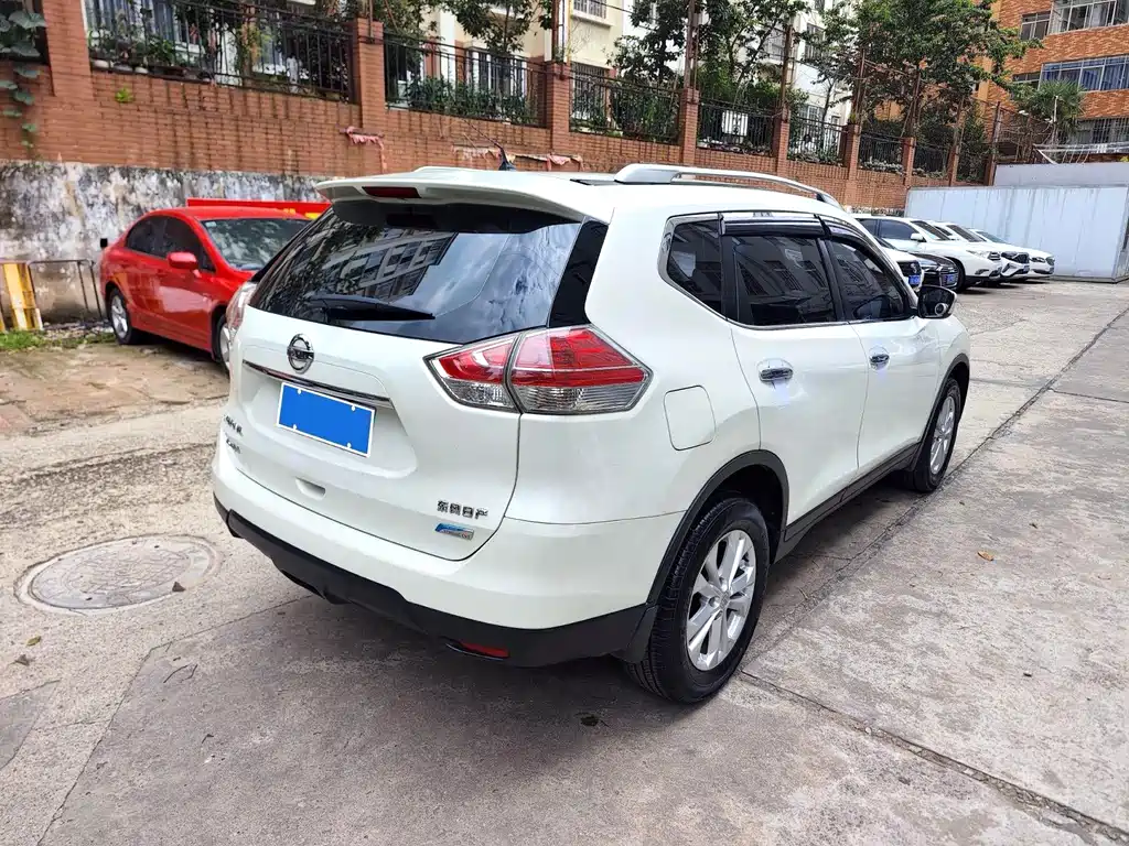 Nissan X-Trail — миниатюра 6