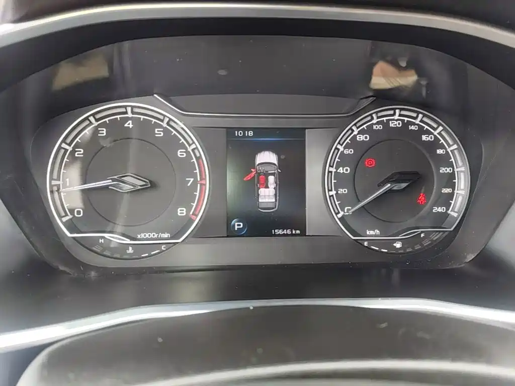 Geely Binyue — миниатюра 12