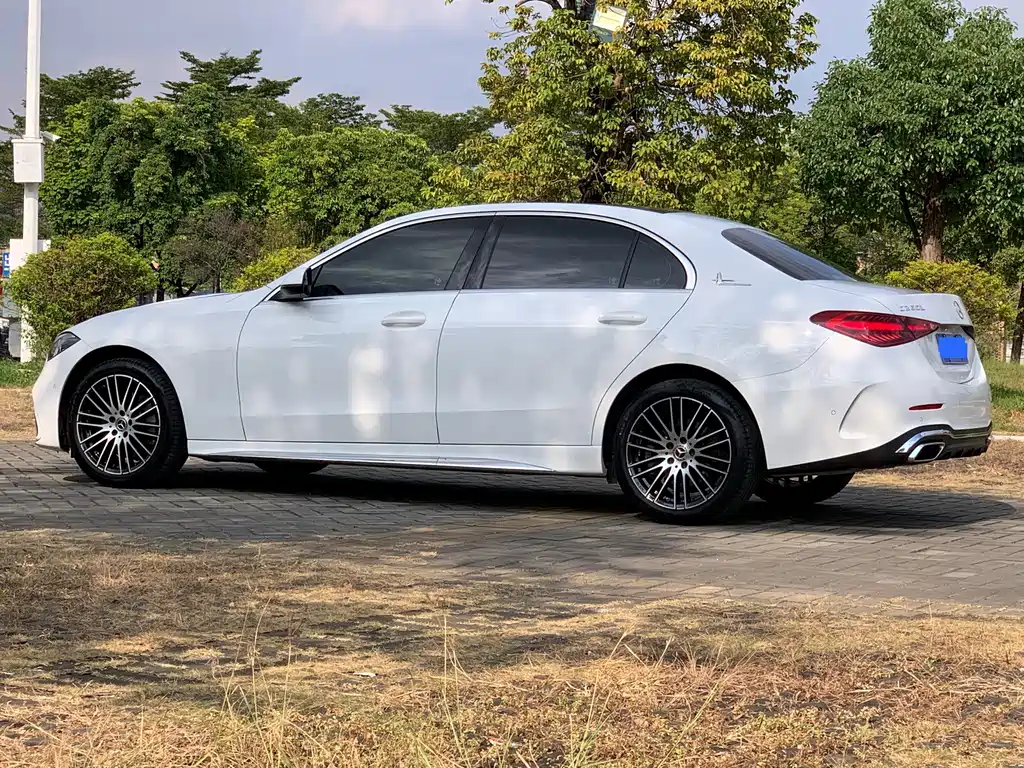 Mercedes-Benz C-Class — миниатюра 4