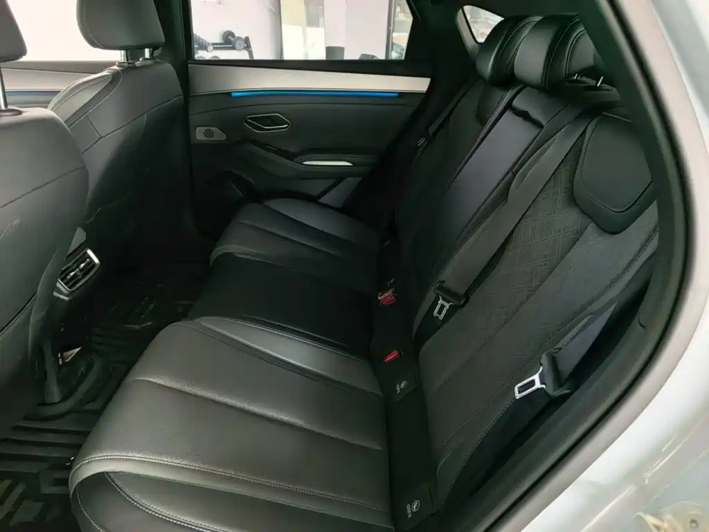 BYD Qin L — миниатюра 17