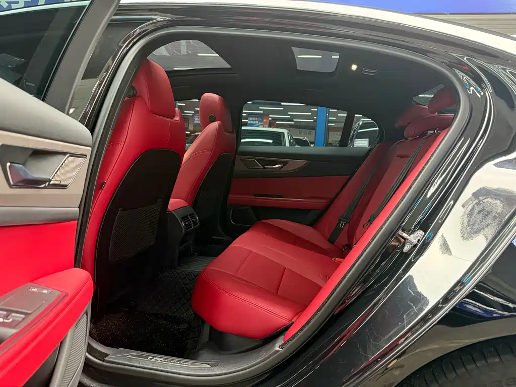 Jaguar XEL 2024 2.0T 250PS R-DYNAMIC S Sport
