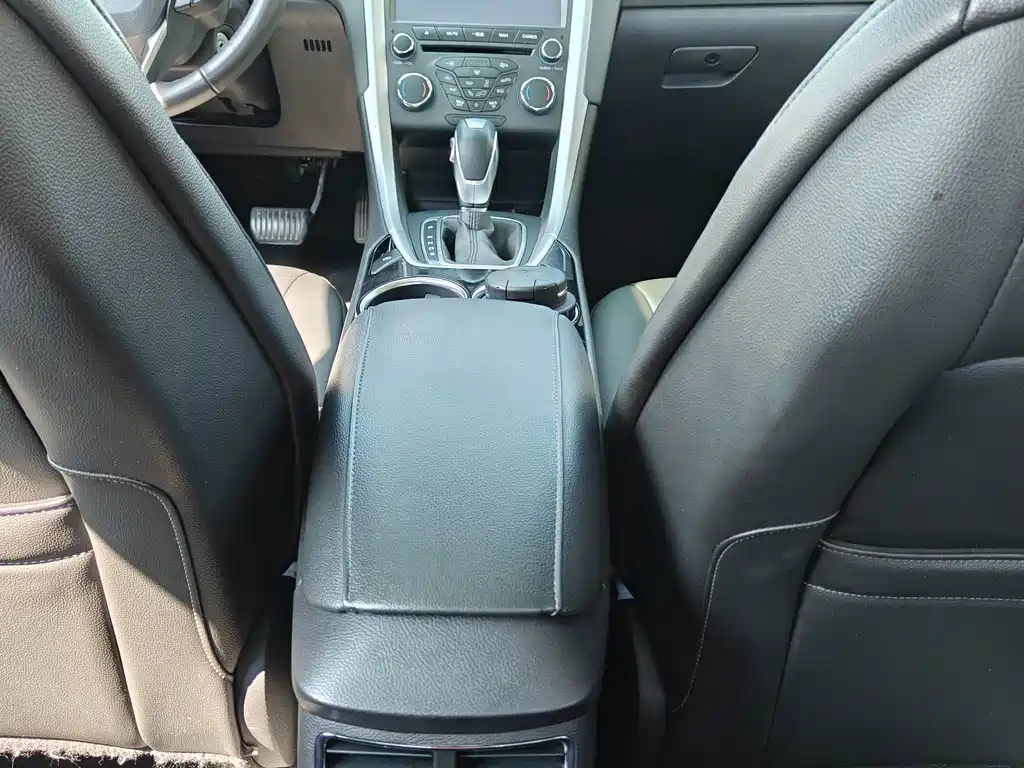 Ford Mondeo — миниатюра 20