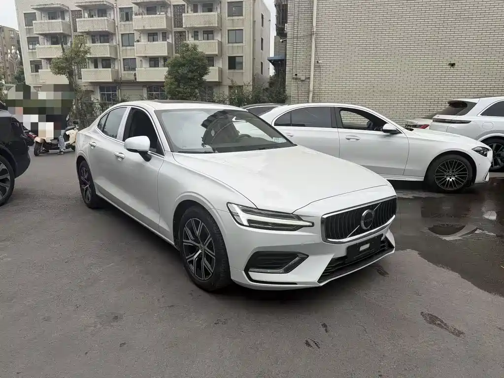 Volvo S60 — миниатюра 3