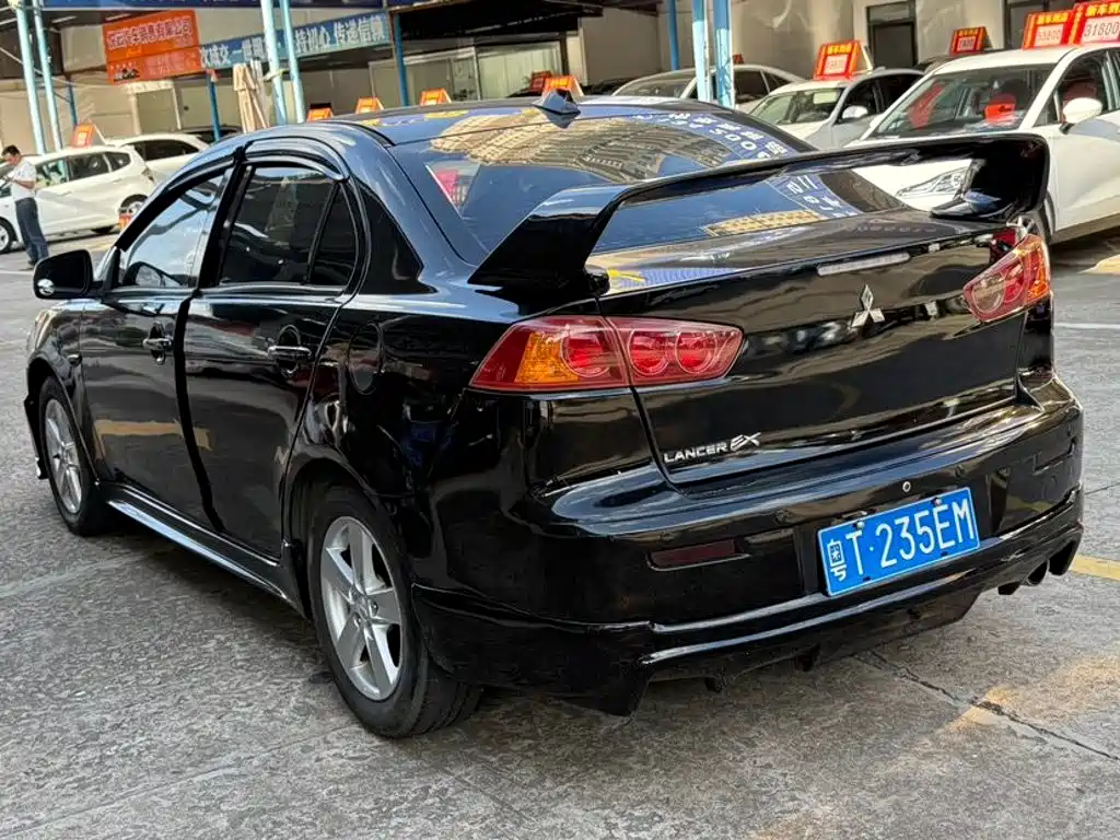 Mitsubishi Lancer EX — миниатюра 2