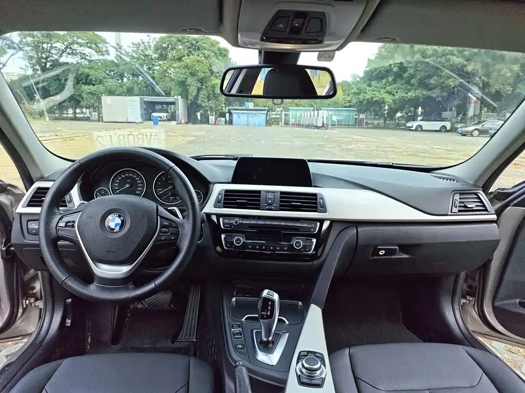 BMW 3 Series — миниатюра 9