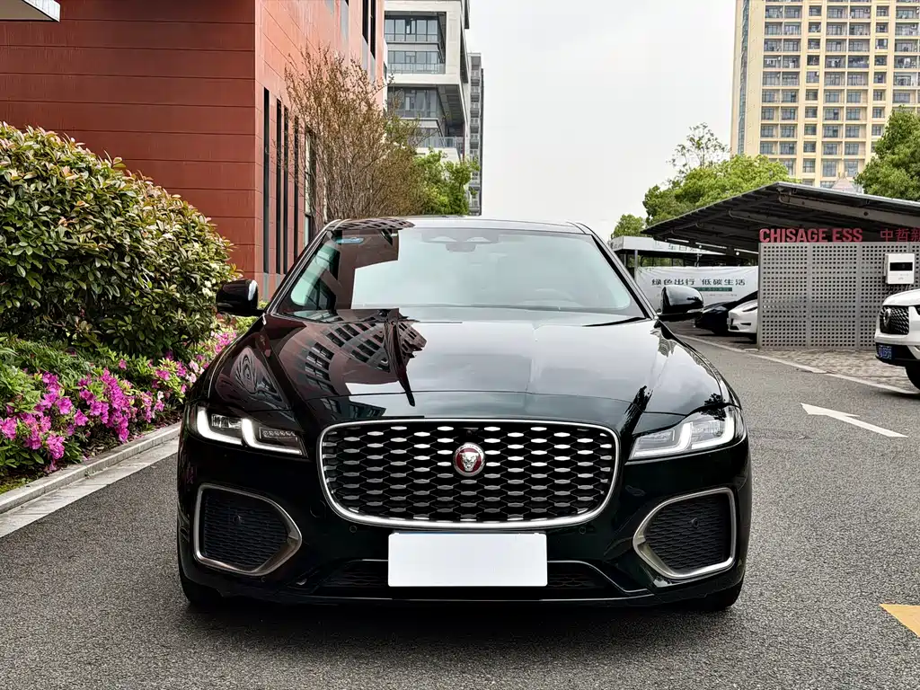 Jaguar XFL 2022 XFL 2.0T P250 Premium Luxury