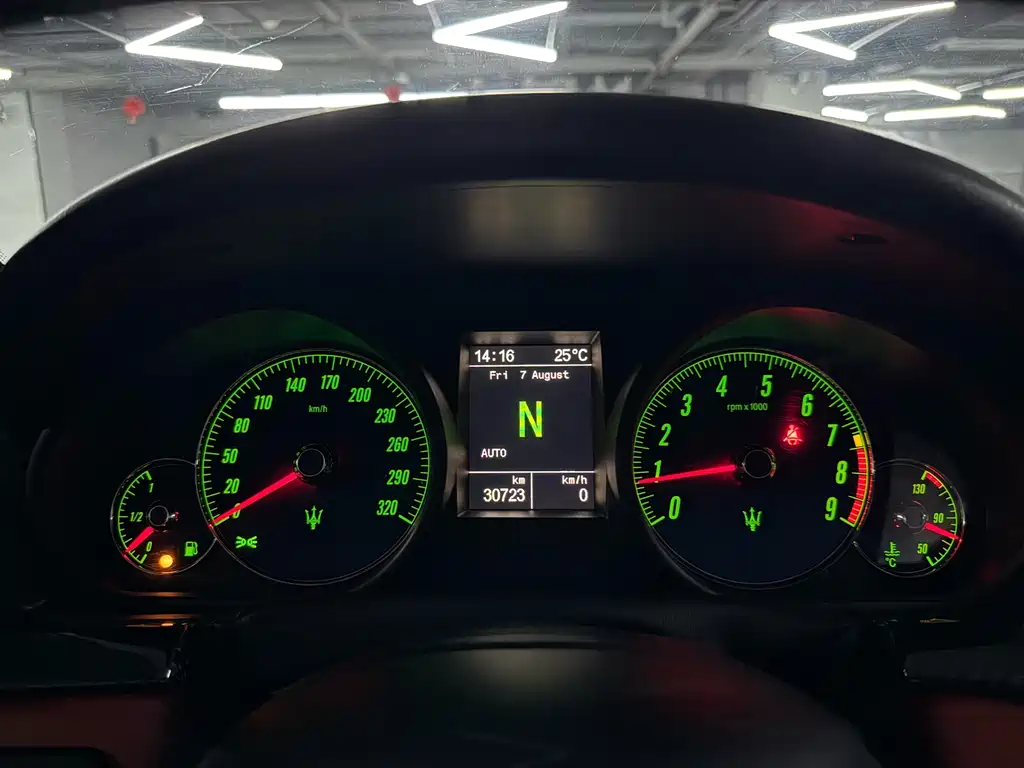 Maserati GranTurismo — миниатюра 12