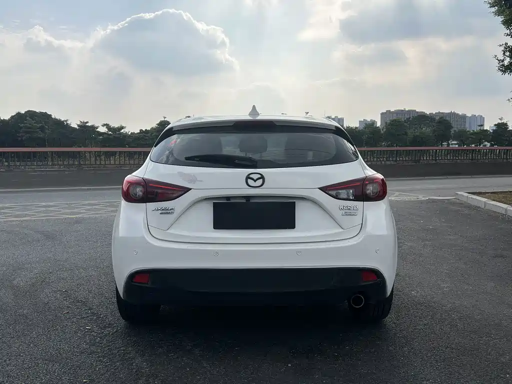 Mazda 3 Axela — миниатюра 4