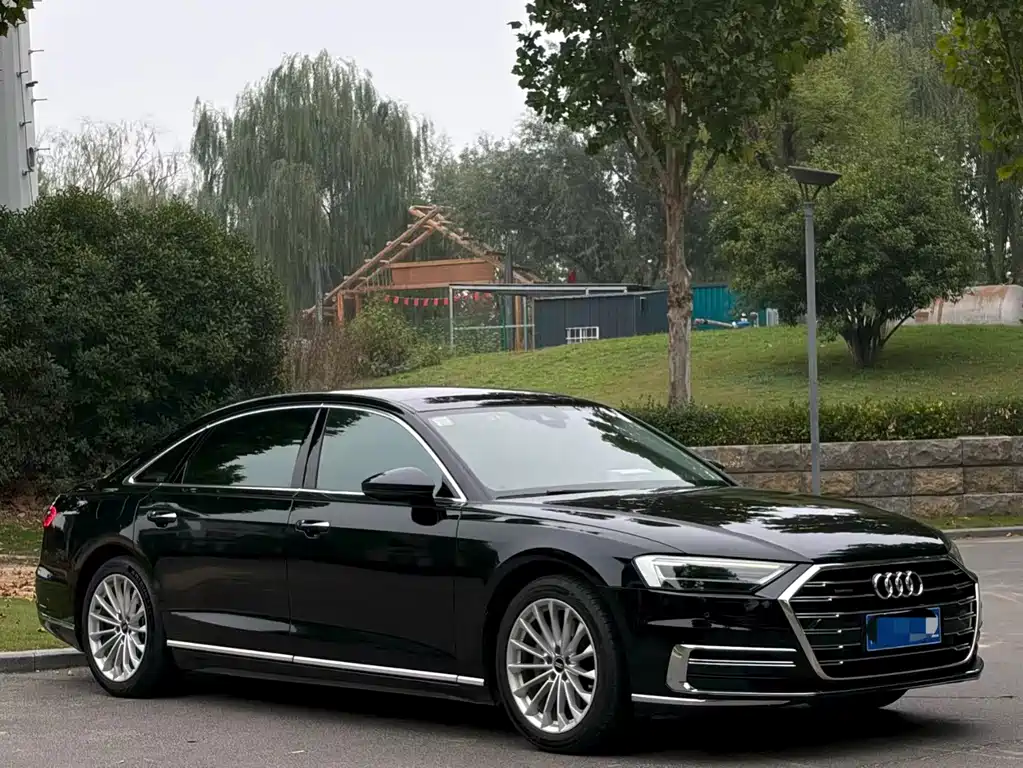 Audi A8 — миниатюра 3