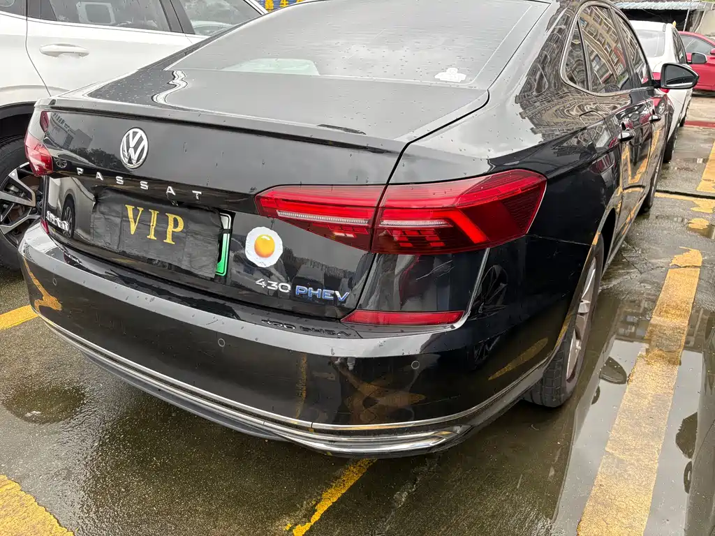 Volkswagen Passat PHEV — миниатюра 7