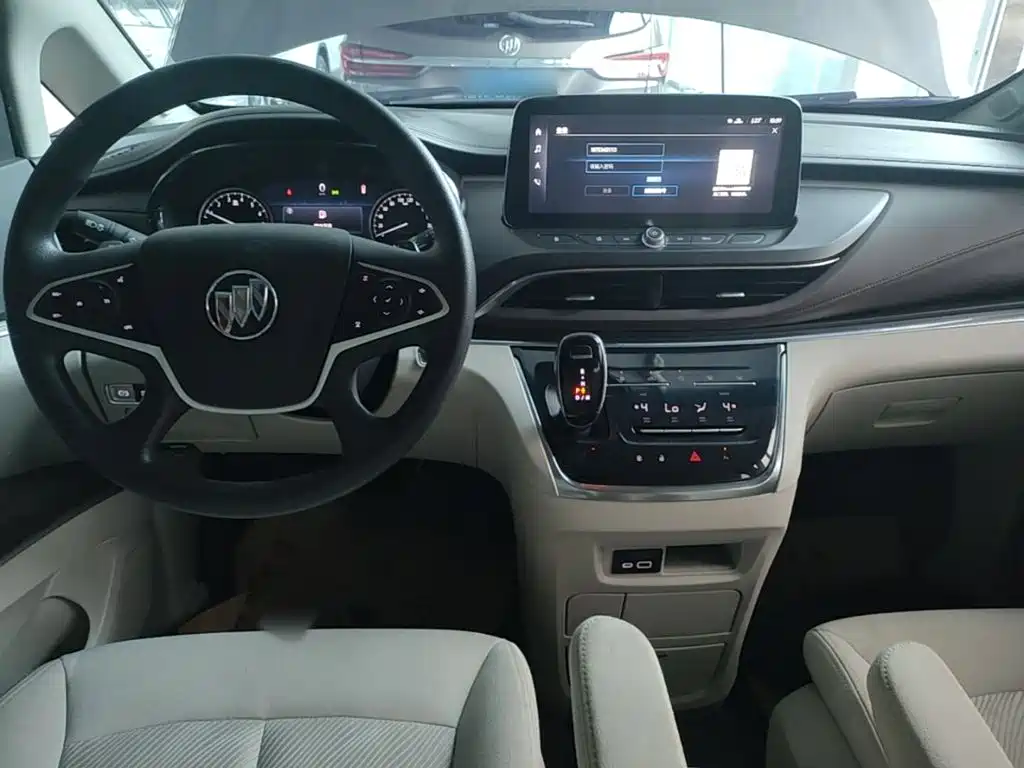 Buick GL8 — миниатюра 10