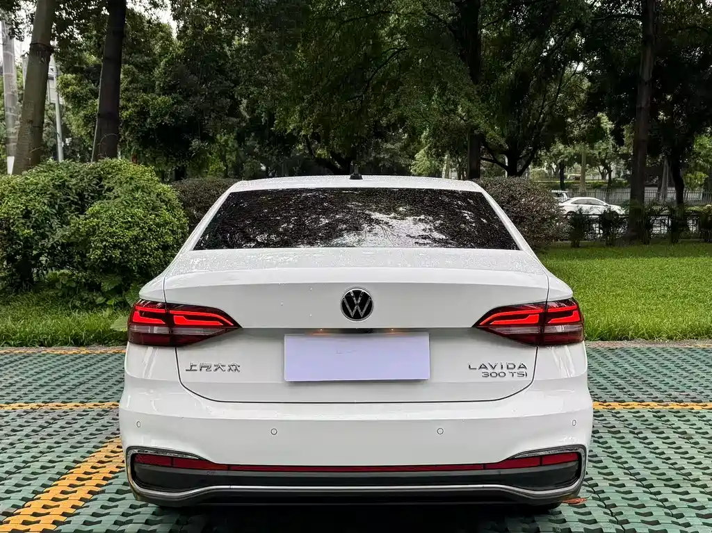 Volkswagen Lavida 2024 300TSI DSG