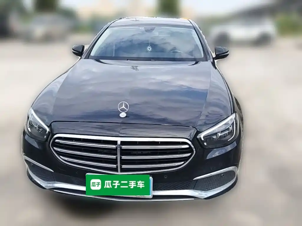Mercedes-Benz E-Class — миниатюра 5