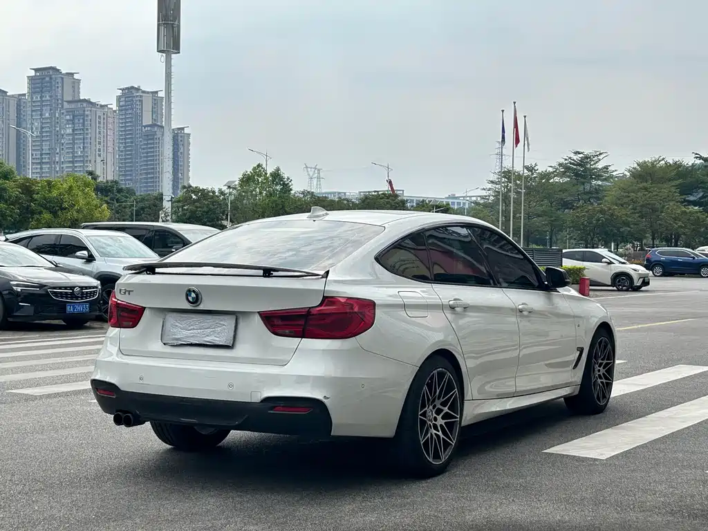 BMW 3 Series GT — миниатюра 6