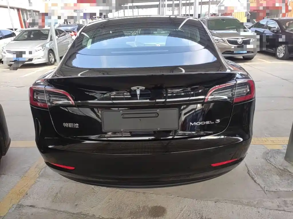 Tesla Model 3 — миниатюра 6