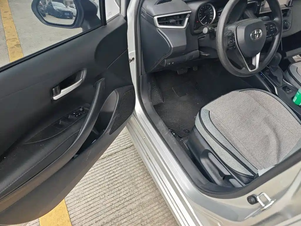 Toyota Corolla — миниатюра 12