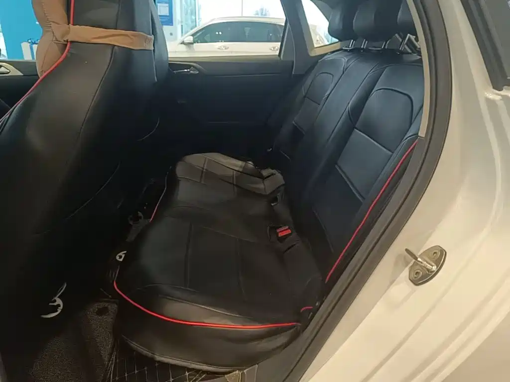 Volkswagen Polo — миниатюра 17