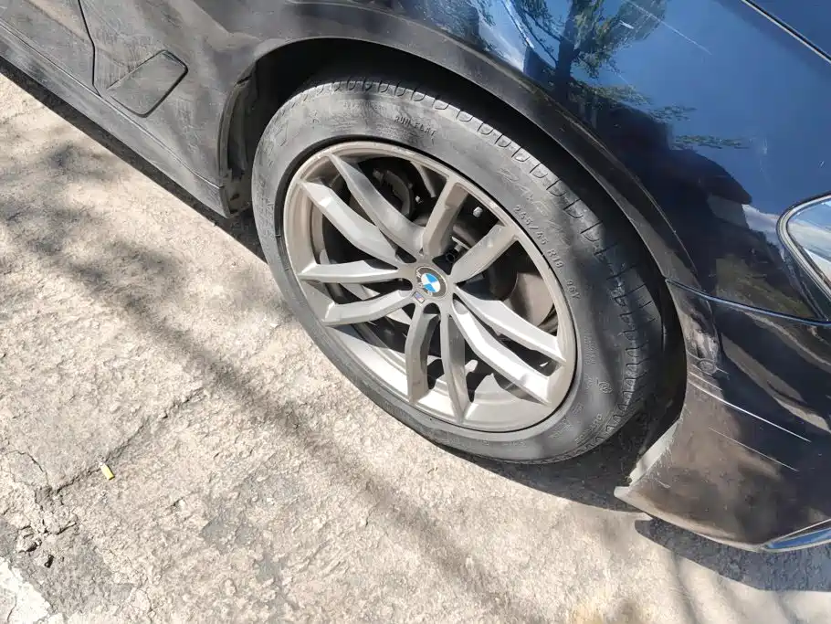 BMW 5 Series (Import) — миниатюра 6