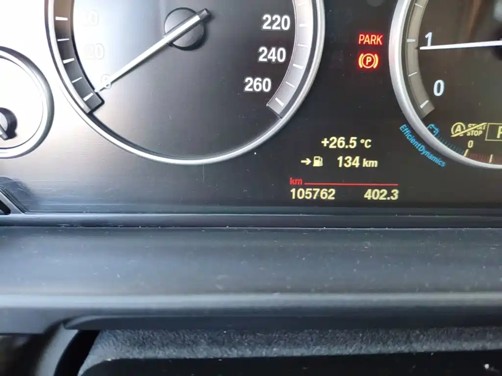 BMW 5 Series — миниатюра 17