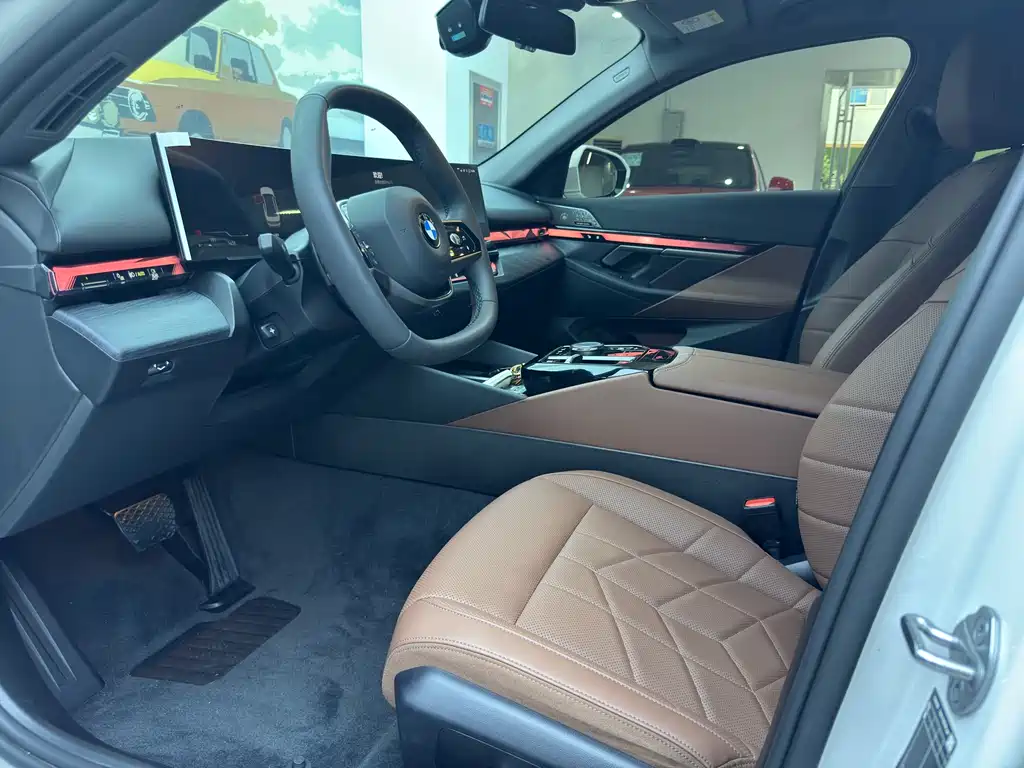 BMW 5 Series 5 2024 530Li Lead Luxury